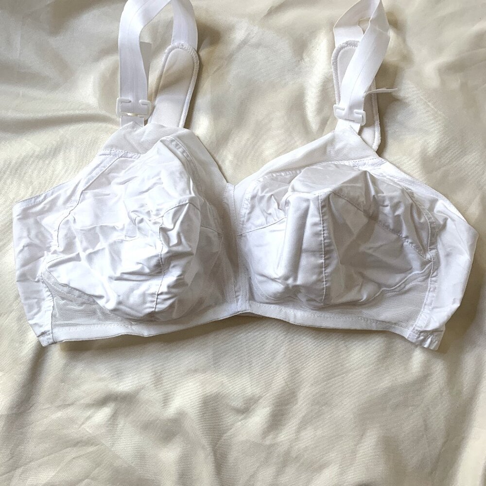 Exquisite Form White Original Fully Support bullet Bra Size 38D